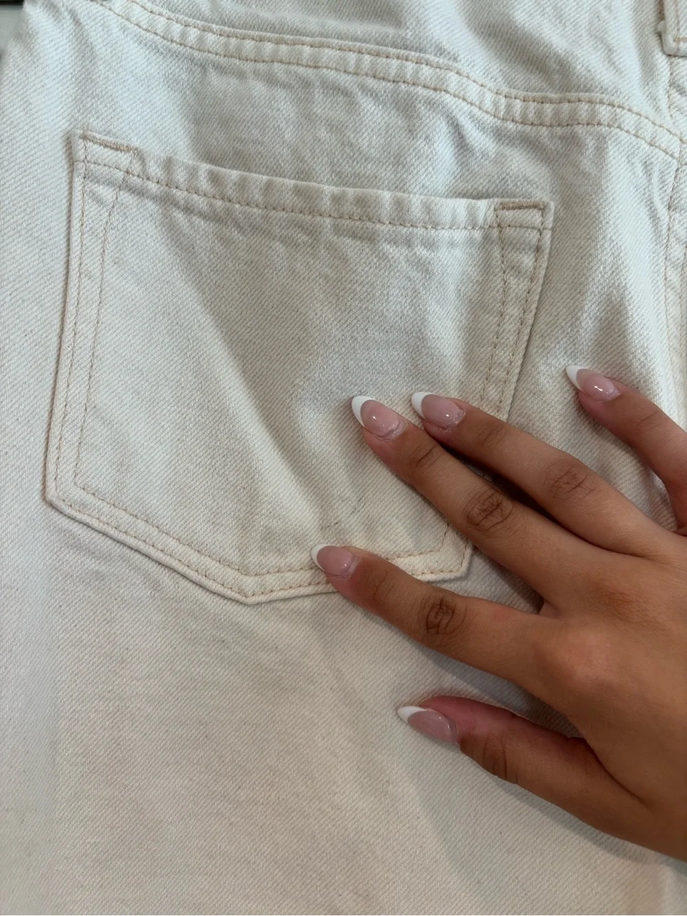 Old Navy Off-White Slouchy-Straight Jeans